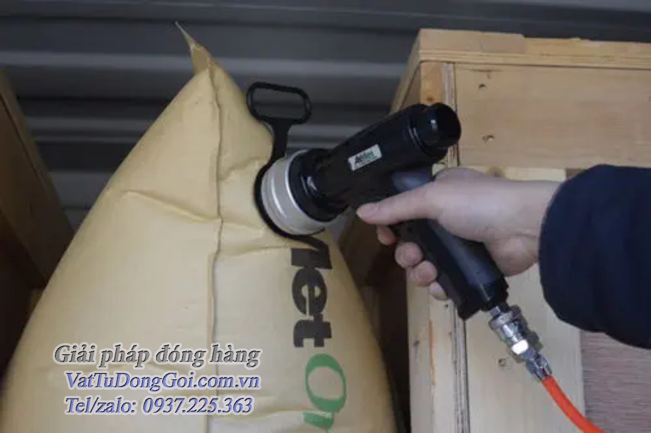 Tui khi chen hang atmet one