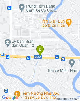 Lam gỗ ngăn phòng khách- Tạo điểm nhấn  cho cầu thang