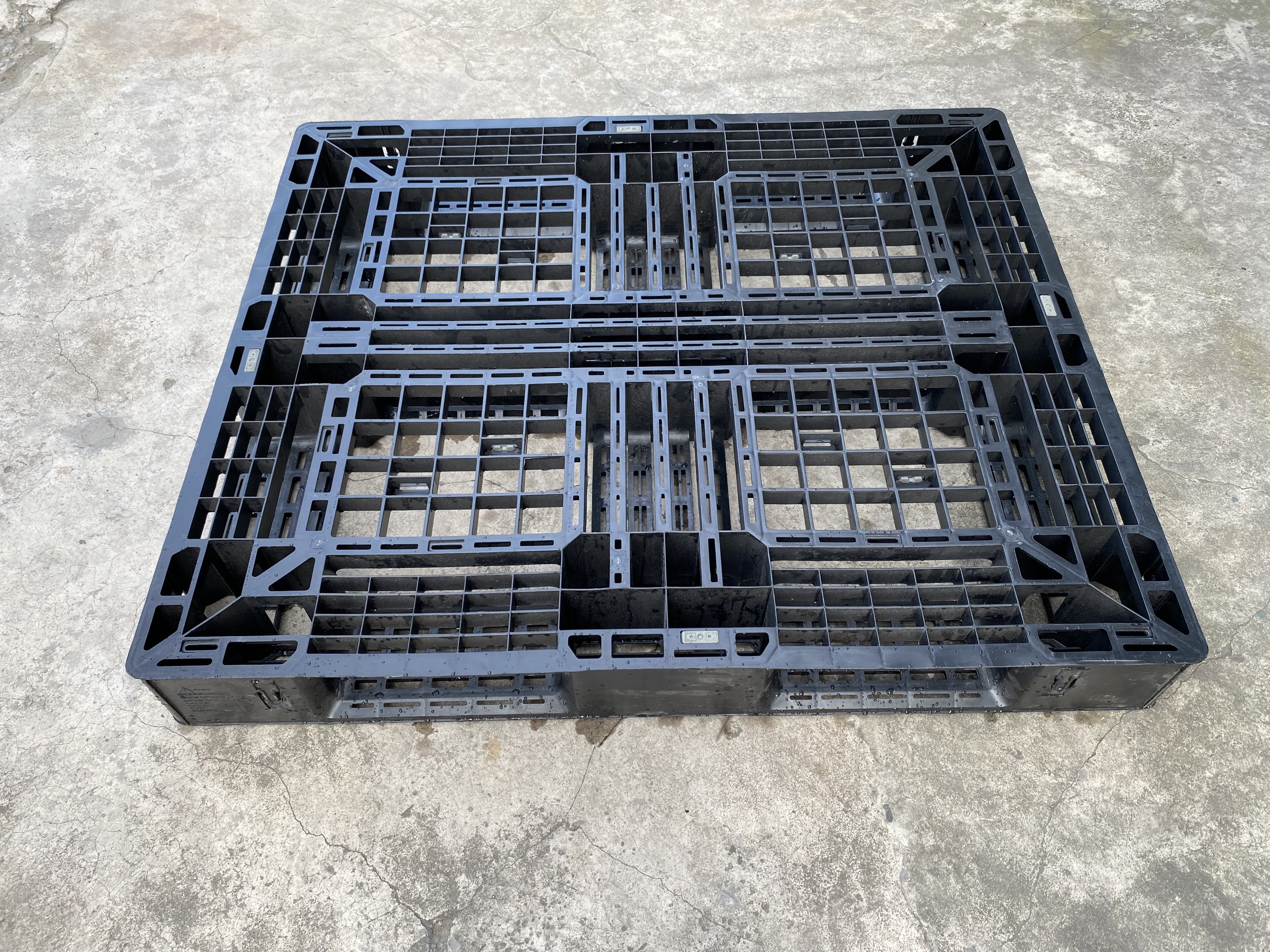 https://nhuasaigon.com.vn/pallet-nhua-1200x1000x120mm-den/