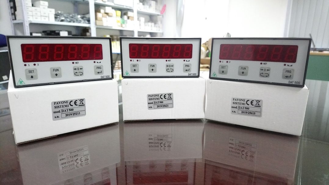 Dong_ho_can_dien_tu_DAT500