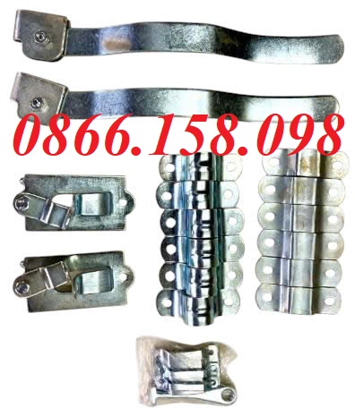 tay khóa cửa sau xe tải