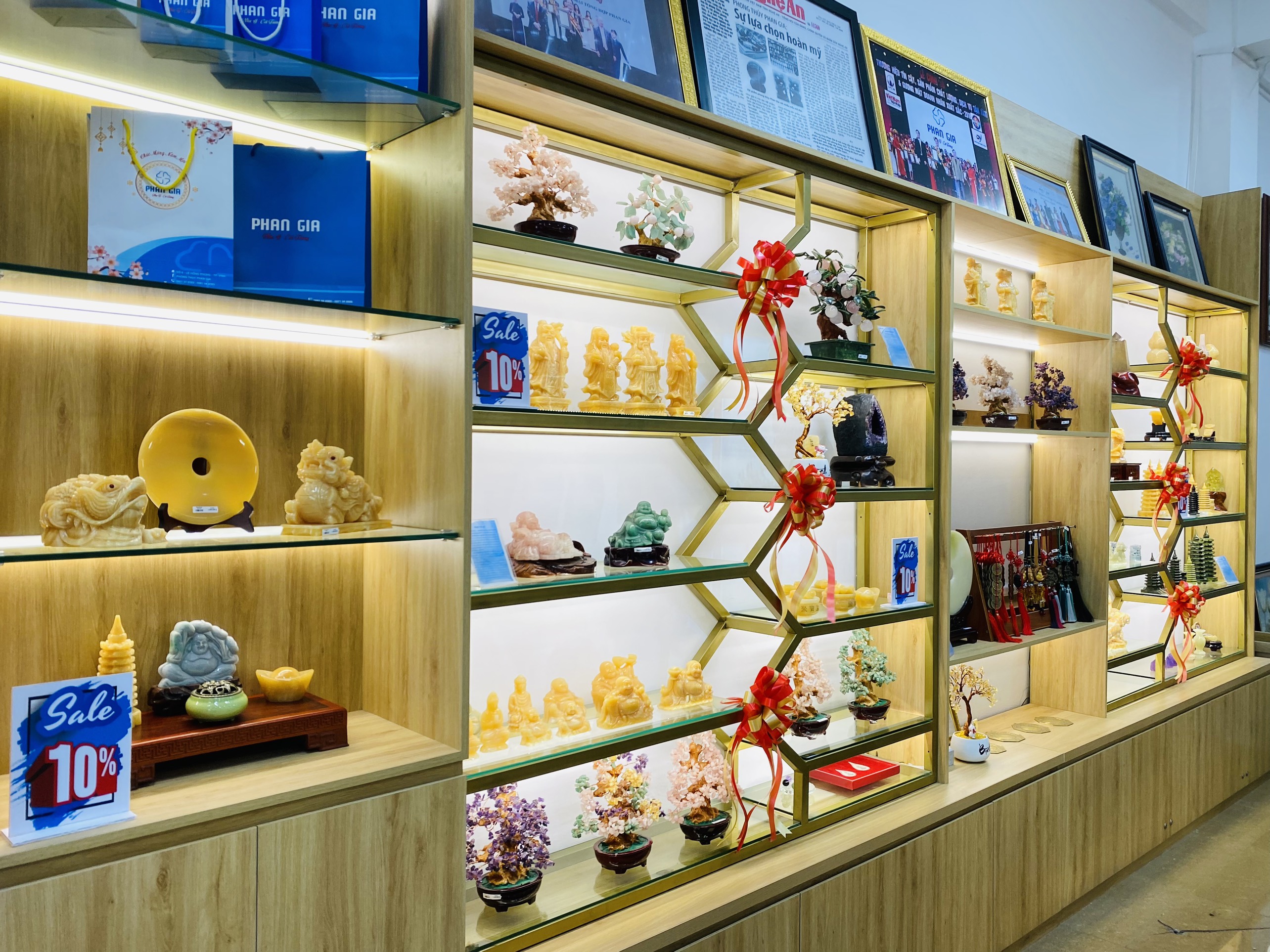 Một số vật phẩm tiêu biểu Phan Gia cung cấp